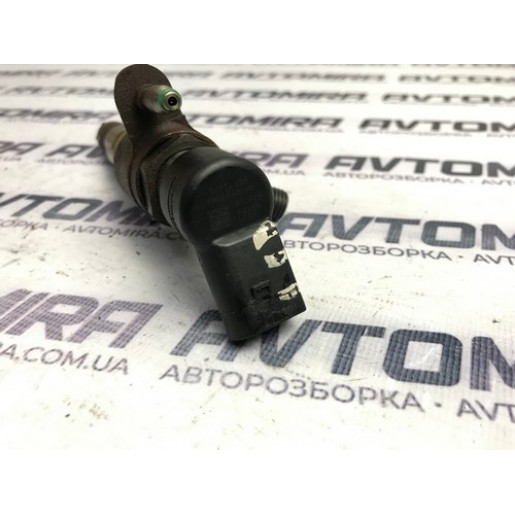 Паливна форсунка Ford Focus 3 1.6TDCI Siemens 2011-2017 1791017